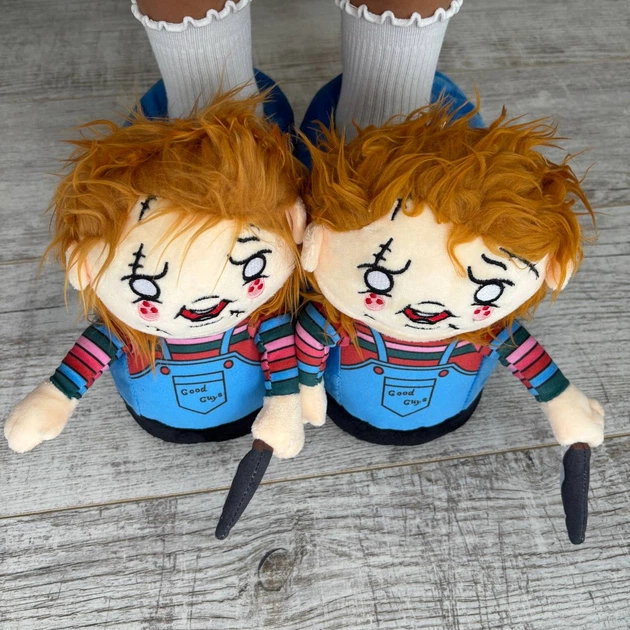 Текстильні закриті капці-обіймашки Chucky 3D «Good Guys» — пухнасті домашні напівчоботи в стилі фільмів жахів 35 - Фото 3 Текстильні закриті капці-обіймашки Chucky 3D «Good Guys» — пухнасті домашні напівчоботи в стилі фільмів жахів 35 - зображення 3