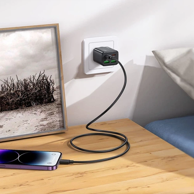 Мережевий зарядний пристрій Hoco N55 2×USB-C + 2×USB-A QC3.0 PD 20W + кабель USB-C to Lightning Black (6942007659246) - Фото 4 Мережевий зарядний пристрій Hoco N55 2×USB-C + 2×USB-A QC3.0 PD 20W + кабель USB-C to Lightning Black (6942007659246) - зображення 4