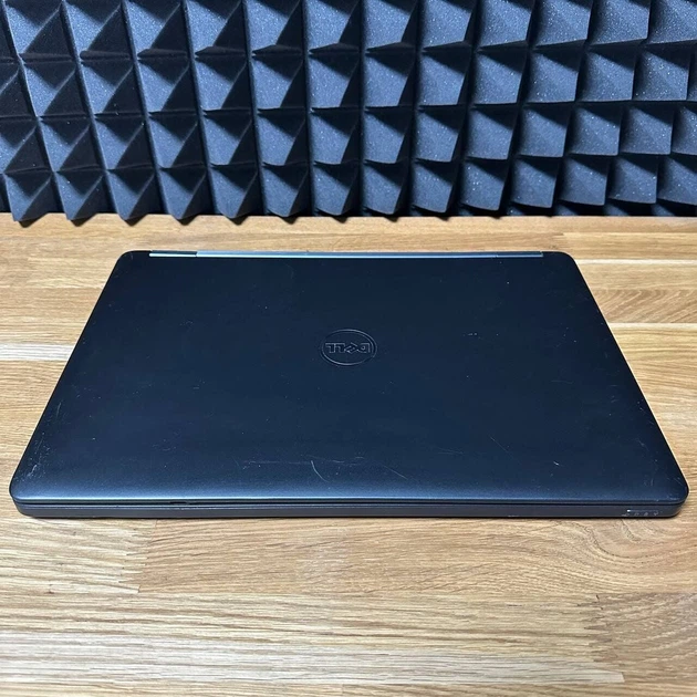 Ноутбук Б-клас Dell Latitude E5550 / 15.6" (1920x1080) TN / Intel Core i5-5300U (2 (4) ядра по 2.3 - 2.9 GHz) / 8 GB DDR3 / 128 GB SSD / nVidia GeForce 830M, 2 GB DDR3, 64-bit / WebCam / Win 10 б/в - Фото 7 Ноутбук Б-клас Dell Latitude E5550 / 15.6" (1920x1080) TN / Intel Core i5-5300U (2 (4) ядра по 2.3 - 2.9 GHz) / 8 GB DDR3 / 128 GB SSD / nVidia GeForce 830M, 2 GB DDR3, 64-bit / WebCam / Win 10 б/в - зображення 7