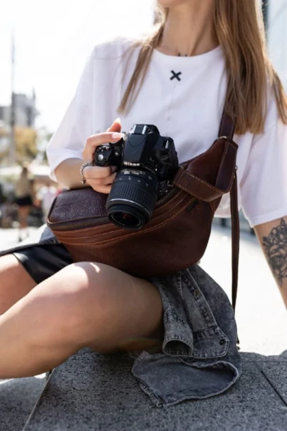 Сумка бананка TARWA шкіряна терракотова для фотоапарата на пояс - Фото 9 Сумка бананка TARWA шкіряна терракотова для фотоапарата на пояс - зображення 9