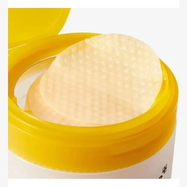 Тонер-педи для обличчя MEDICUBE Kojic Acid Turmeric Pad, 70 шт / 160 мл — освітлюючі педи з койєвою кислотою та куркумою - изображение 4