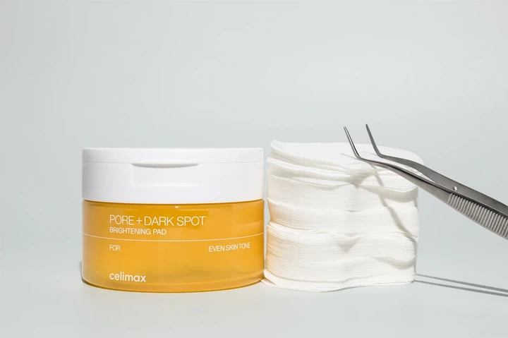Тонер-педи для обличчя CELIMAX Pore+Dark Spot Brightening Pad 80 шт / 175 мл для освітлення шкіри та звуження пор - зображення 4