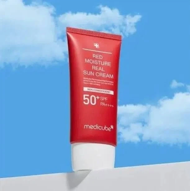 Сонцезахисний крем Medicube Red Moisture Real Sun Cream SPF50+ PA++++ 50 мл для зволоження та захисту шкіри - изображение 3