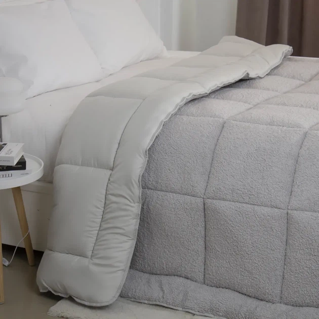 Ковдра ТЕП "TEDDY" Світло-сіра (350 г/м²), 180x210 двоспальна - Фото 1 Ковдра ТЕП "TEDDY" Світло-сіра (350 г/м²), 180x210 двоспальна - зображення 1