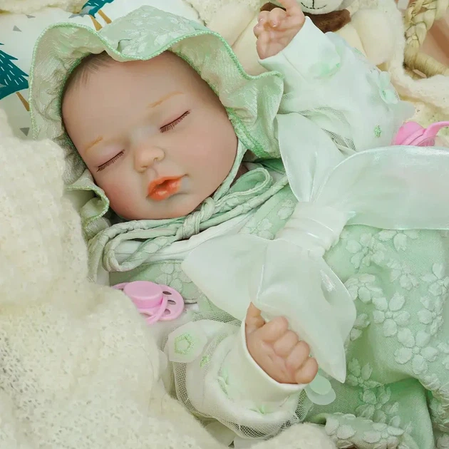 Інтерактивний пупс Reborn Baby Born Mira 42 см — реагує на рухи, сміється та плаче, з аксесуарами (RBM24056) - Фото 2 Інтерактивний пупс Reborn Baby Born Mira 42 см — реагує на рухи, сміється та плаче, з аксесуарами (RBM24056) - зображення 2