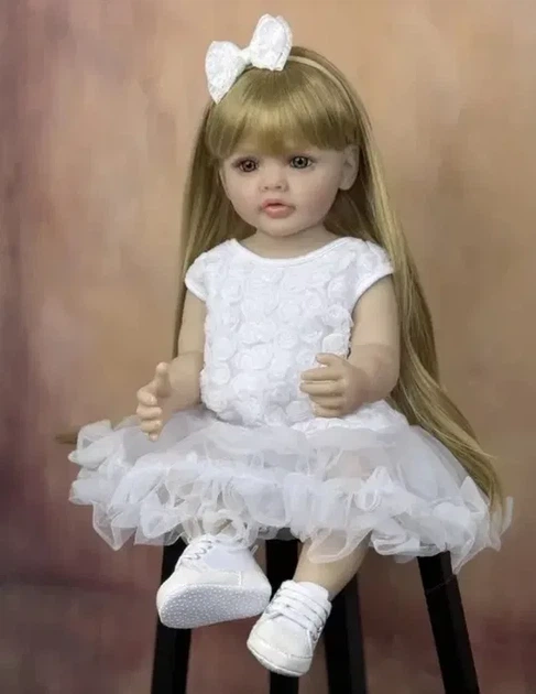 Реалістична вінілова дівчинка реборн-лялька Alice 55 см з волоссям та аксесуарами, можна купати (RB037) - изображение 2