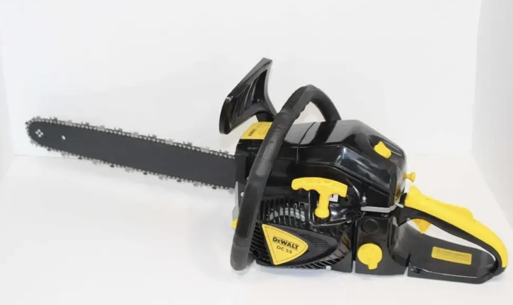 Бензопила DeWalt DC55 бензиновая 4,5 кВт 52 см³ с шиной 45 см, автоматической смазкой цепи, антивибрационной системой, лёгким запуском - Фото 7 Бензопила DeWalt DC55 бензиновая 4,5 кВт 52 см³ с шиной 45 см, автоматической смазкой цепи, антивибрационной системой, лёгким запуском - изображение 7