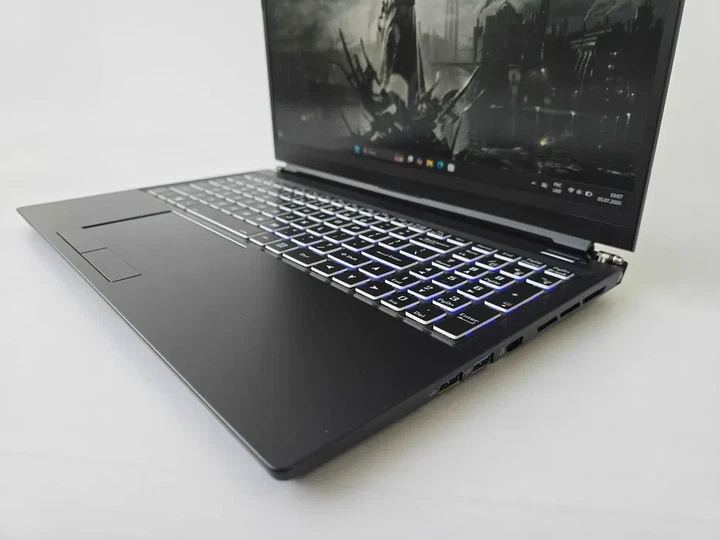 Ноутбук Clevo 15 i7 10875H/RTX 2080 Super/RAM 16GB/SSD 256GB/144Hz Б\В - Б/У - Фото 3 Ноутбук Clevo 15 i7 10875H/RTX 2080 Super/RAM 16GB/SSD 256GB/144Hz Б\В - Б/У - изображение 3