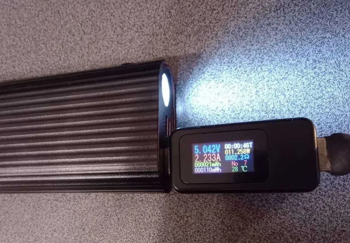 Корпус Повербанка Power Bank на 2 АКБ 18650 - 21700 с защитой, фонарик - изображение 4