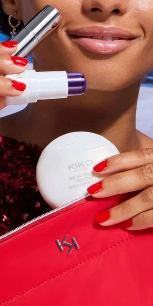 Подарунковий набір догляд KIKO MILANO Snow-Kissed Holiday Mountain Mates Skincare Set - Фото 4 Подарунковий набір догляд KIKO MILANO Snow-Kissed Holiday Mountain Mates Skincare Set - зображення 4