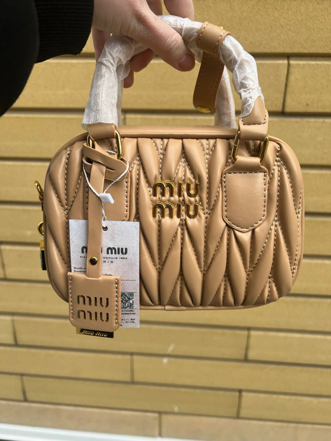 Жіноча сумка крос-боді Miu miu 2310 (19×13×6) бежева - зображення 7