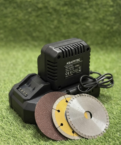 Аккумуляторная болгарка Krafftec GWX 48V-125C 48V 125 мм бесщеточная с двумя аккумуляторами 4 дисками и кейсом - Фото 9 Аккумуляторная болгарка Krafftec GWX 48V-125C 48V 125 мм бесщеточная с двумя аккумуляторами 4 дисками и кейсом - изображение 9