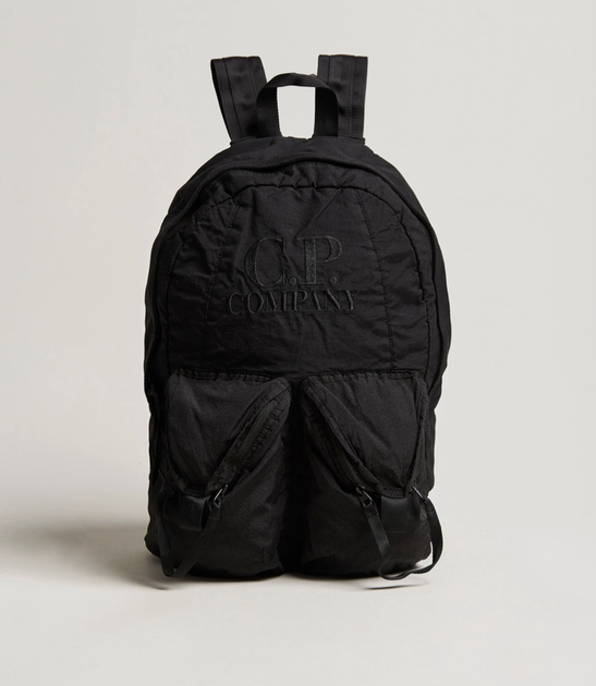 Рюкзак C.P. Company Taylon P Nylon Backpack с вышитым логотипом в чёрном цвете. - Фото 2 Рюкзак C.P. Company Taylon P Nylon Backpack с вышитым логотипом в чёрном цвете. - изображение 2