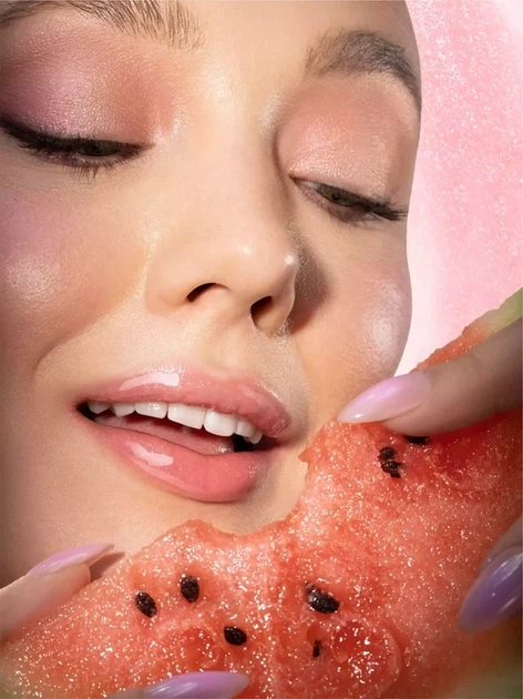 Масло для губ Gisou Honey Infused Lip Oil Watermelon Sugar 8ml - Фото 2 Масло для губ Gisou Honey Infused Lip Oil Watermelon Sugar 8ml - зображення 2