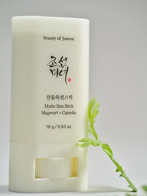 Сонцезахисний стік для обличчя BEAUTY OF JOSEON Matte Sun Stick Mugwort + Camelia SPF50+ PA++++ 18 г — матуючий сонцезахисний стік - изображение 3