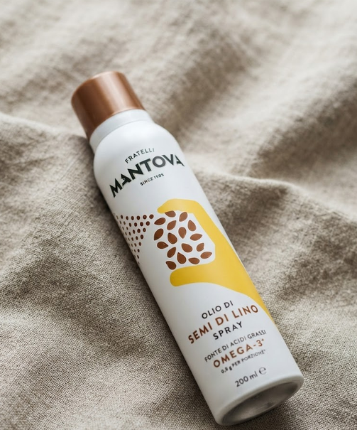 Лляна олія Mantova Extra Virgin Spray 200 мл першого віджиму у форматі спрею для салатів каш і готових страв - Фото 9 Лляна олія Mantova Extra Virgin Spray 200 мл першого віджиму у форматі спрею для салатів каш і готових страв - зображення 9