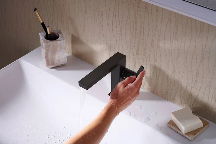 HANSGROHE Tecturis E 110 Fine Смеситель для раковины, черный матовый (73020670) - изображение 3