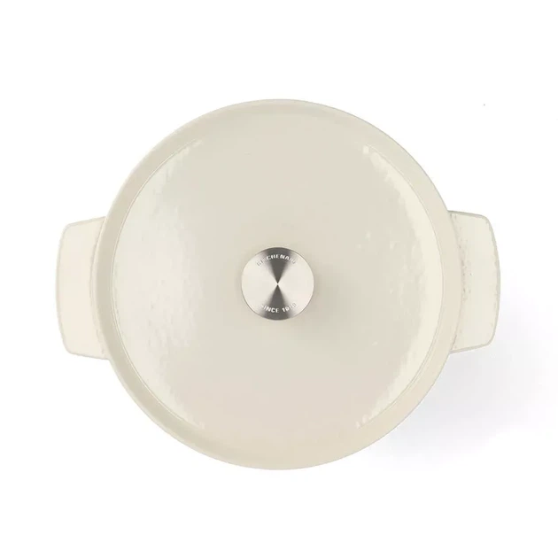 Каструля чавунна з кришкою KitchenAid 26 см 5,2 л колір мигдальний крем (CC006059-001) - Фото 2 Каструля чавунна з кришкою KitchenAid 26 см 5,2 л колір мигдальний крем (CC006059-001) - зображення 2