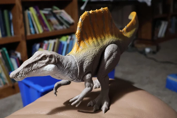 Динозавр Спинозавр Мир Юрского периода Jurassic world Spinosaurus Dinosaur Rebirth Storypack JGB54 Mattel - изображение 8