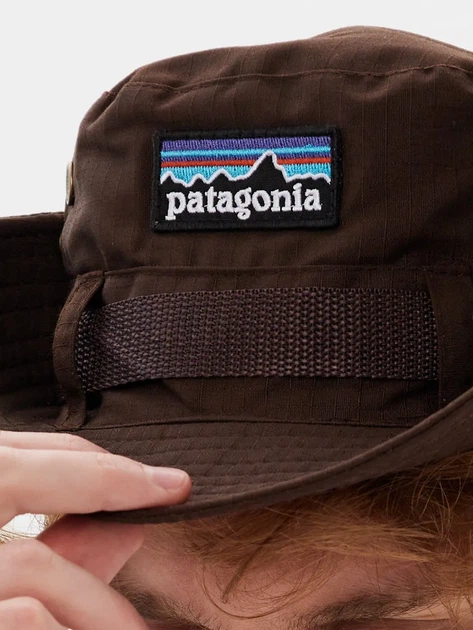 Панама Patagonia кофейного цвета, универсальный размер (обхват головы 56–60 см) (eym-pd6-0sb) - Фото 4 Панама Patagonia кофейного цвета, универсальный размер (обхват головы 56–60 см) (eym-pd6-0sb) - изображение 4