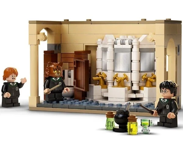 Конструктор LEGO Harry Potter Хогвартс Помилка з Оборотним Зіллям магічний набір для дітей та фанатів серії з мініфігурками персонажів та інтерактивними елементами для відтворення культових сцен школи чарівників розвиваючий ігровий комплект - зображення 5