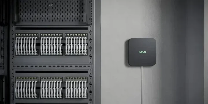Сетевой видеорегистратор Ajax NVR HDC (16-ch) 16-канальный Black - Фото 4 Сетевой видеорегистратор Ajax NVR HDC (16-ch) 16-канальный Black - изображение 4