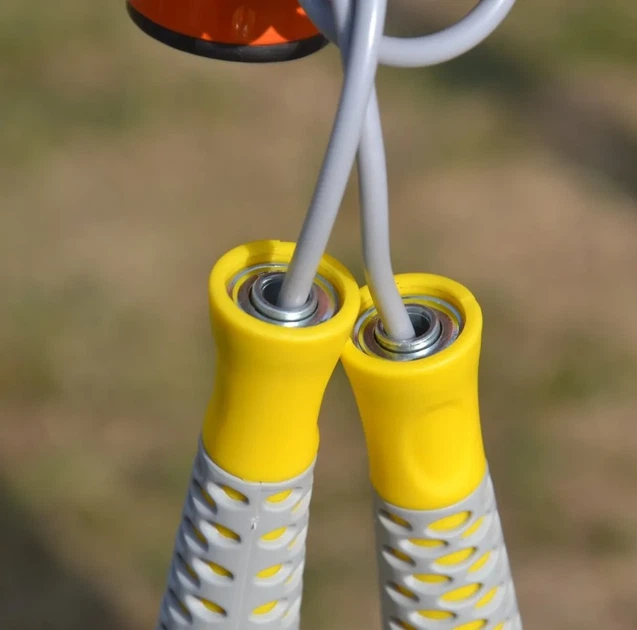 Скакалка PowerPlay 4206 Jump Rope PRO+ Сіро-жовта (2,75m.) (PP_PP_4206_Grey/Yellow) - Фото 10 Скакалка PowerPlay 4206 Jump Rope PRO+ Сіро-жовта (2,75m.) (PP_PP_4206_Grey/Yellow) - изображение 10