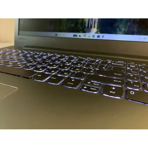 Ноутбук Lenovo Ideapad 520-15 15.6 Core i5-8250U 1.6 ГГц 8GB 256GB + Windows 11 Pro + АКБ + ЗП Вживані Б/В | 34084 - Фото 8 Ноутбук Lenovo Ideapad 520-15 15.6 Core i5-8250U 1.6 ГГц 8GB 256GB + Windows 11 Pro + АКБ + ЗП Вживані Б/В | 34084 - зображення 8