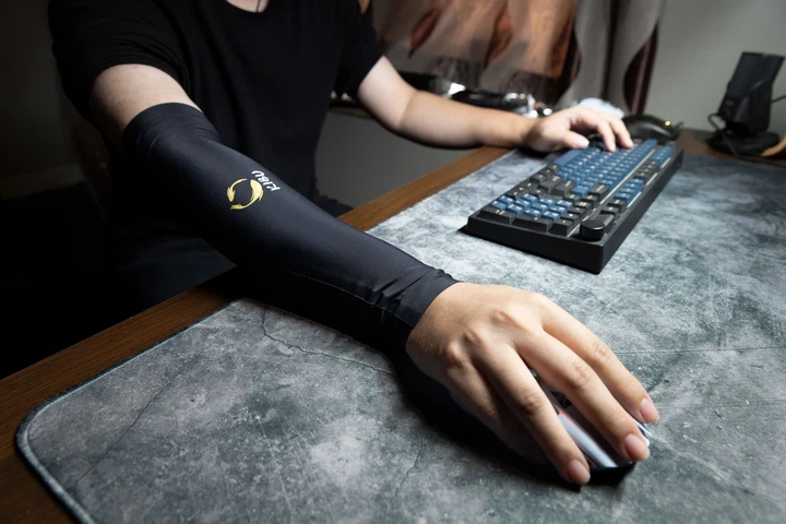 Рукав KIBU Gear Arm Sleeve M - Фото 3 Рукав KIBU Gear Arm Sleeve M - зображення 3