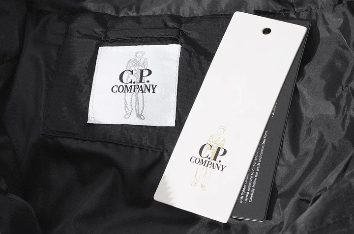 Зимняя пуховая куртка C.P. Company X Palace чёрного цвета (XL). - изображение 4
