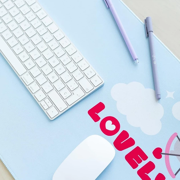 Килимок геймерський Pusheen Purrfect Love XXL 80 x 35 cm (MGGE050) - Фото 6 Килимок геймерський Pusheen Purrfect Love XXL 80 x 35 cm (MGGE050) - зображення 6