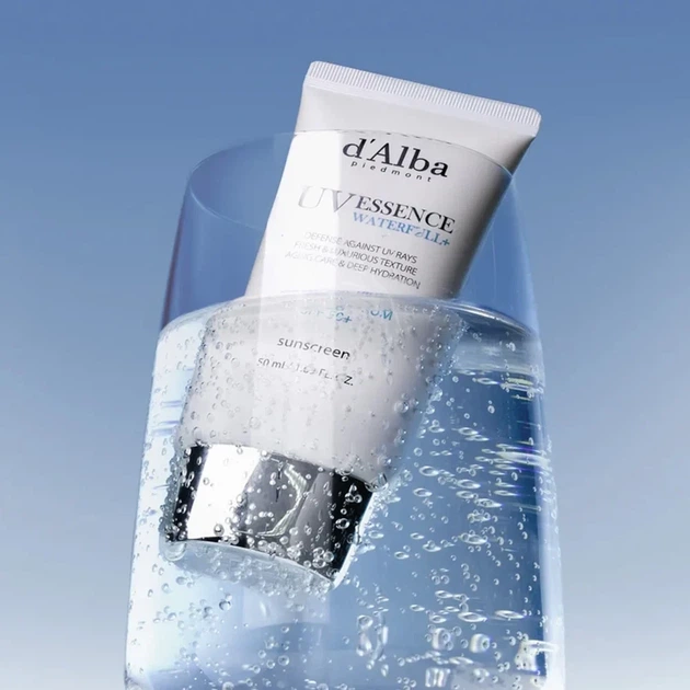 Солнцезащитный крем эссенция D'ALBA Waterfull Essence Sunscreen SPF 50+ PA+++, 50 мл - изображение 4