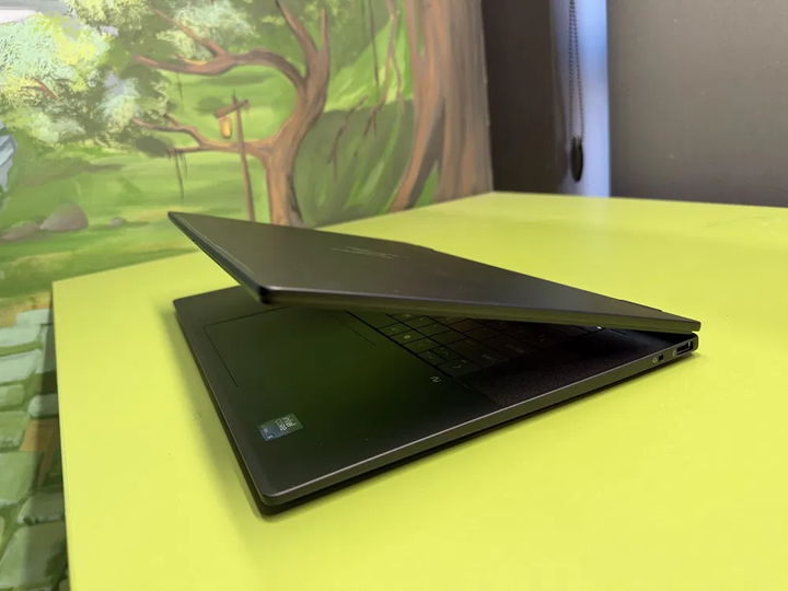 Ультрабук-трансформер HP OmniBook X Flip x360 / 16" (1920x1200) IPS Touch / Intel Core Ultra 5 226V (8 ядер по 2.1 - 4.5 GHz) / 16 GB DDR5 / 512 GB SSD / Intel Arc 130V GPU / WebCam - Б/В - Фото 5 Ультрабук-трансформер HP OmniBook X Flip x360 / 16" (1920x1200) IPS Touch / Intel Core Ultra 5 226V (8 ядер по 2.1 - 4.5 GHz) / 16 GB DDR5 / 512 GB SSD / Intel Arc 130V GPU / WebCam - Б/В - зображення 5