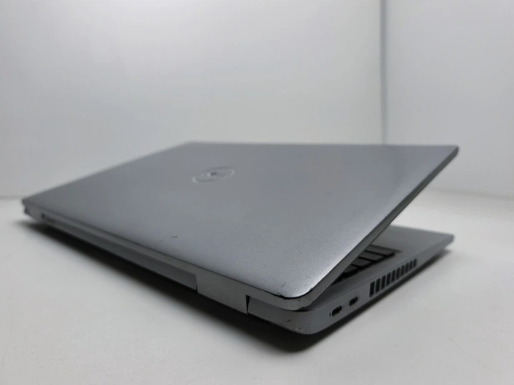 Ноутбук Dell Latitude 5520 15.6" FHD IPS Core Core i5-1145G7 8GB SSD 256GB Intel Iris Xe Graphics Б/У - изображение 5
