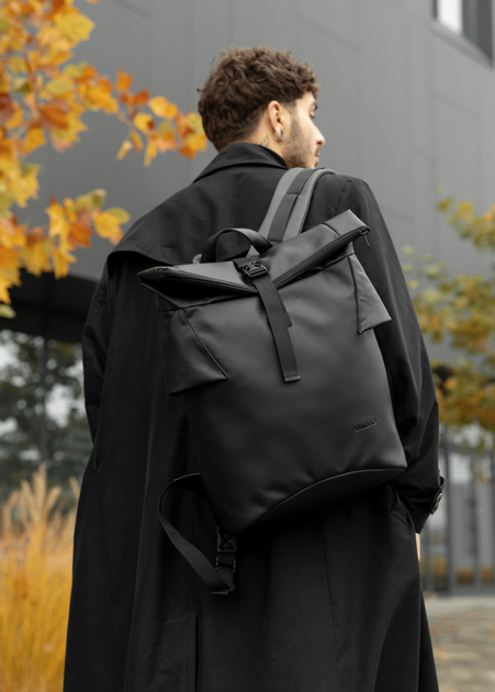 Городской водоотталкивающий городской рюкзак-ролтоп Sambag RollTop из экокожи Черный - Фото 8 Городской водоотталкивающий городской рюкзак-ролтоп Sambag RollTop из экокожи Черный - изображение 8