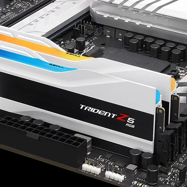Модуль пам'яті G.Skill Trident Z5 RGB White DDR5-6400 64GB (2x32GB) CL32-39-39-102 1.40V - Фото 4 Модуль пам'яті G.Skill Trident Z5 RGB White DDR5-6400 64GB (2x32GB) CL32-39-39-102 1.40V - изображение 4