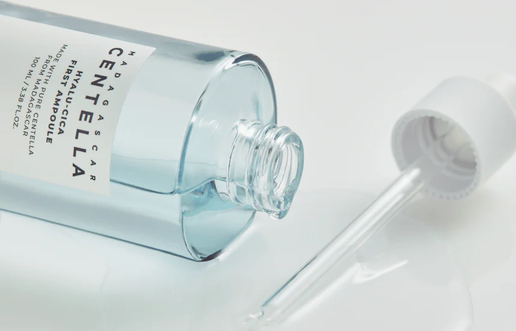 Увлажняющая сыворотка-подготовка SKIN1004 Madagascar Centella Hyalu-Cica First Ampoule с центеллой и комплексом гиалуроновой кислоты 50 мл (8809913835462) - изображение 2