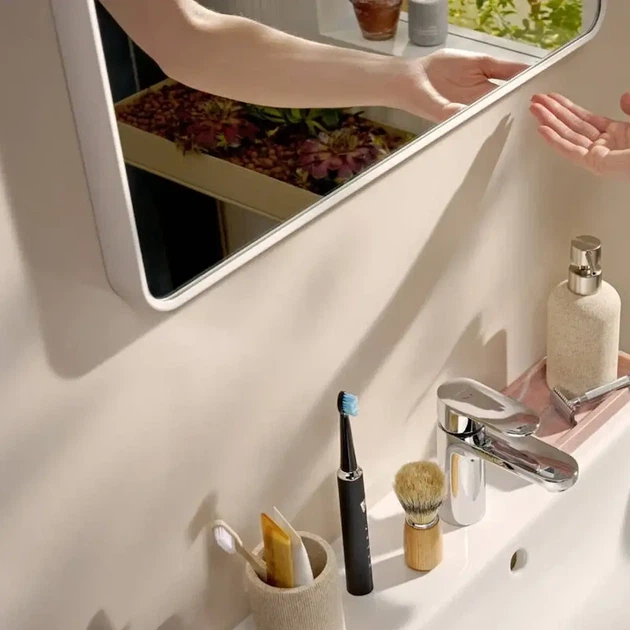 Дзеркало для ванної кімнати Hansgrohe Xarita Lite Q 700x800 прямокутне, з фронтальною LED-підствідкою (54976700) - зображення 10
