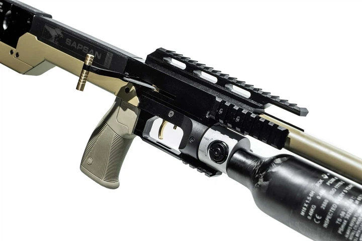 Винтовка ZBROIA PCP Sapsan TACtical MC 450/480 4.5мм (койот / черный) - Фото 5 Винтовка ZBROIA PCP Sapsan TACtical MC 450/480 4.5мм (койот / черный) - изображение 5