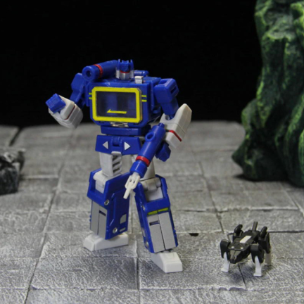 Игрушка-трансформер Pocket Toys PT-04 Tuner S (Soundwave / Саундвейв) с кассетами — Коллекционная фигурка-робот Десептикон 10 см - Фото 2 Игрушка-трансформер Pocket Toys PT-04 Tuner S (Soundwave / Саундвейв) с кассетами — Коллекционная фигурка-робот Десептикон 10 см - изображение 2