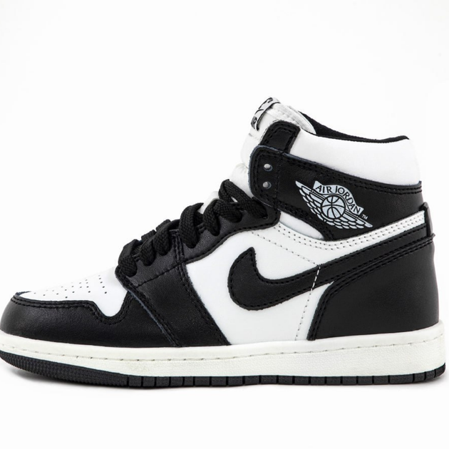 Кроссовки зимние мужские и женские Ni Air Jord 1 Black/White c мехом / Най Джор Ретро черно белые на меху 42 - Фото 1 Кроссовки зимние мужские и женские Ni Air Jord 1 Black/White c мехом / Най Джор Ретро черно белые на меху 42 - изображение 1