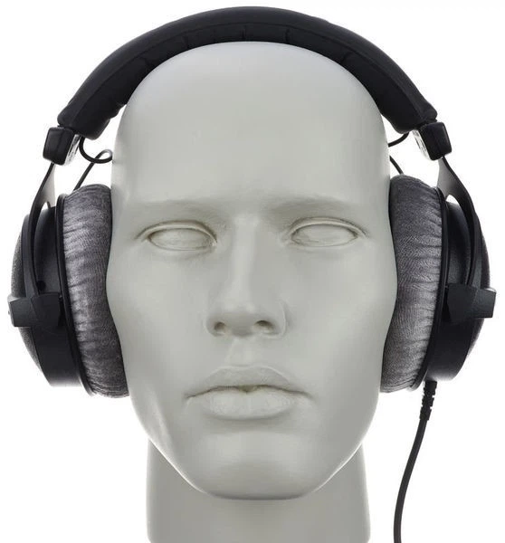 Наушники Beyerdynamic Dt 770 Pro Black 32 Ом (526337) - Фото 7 Наушники Beyerdynamic Dt 770 Pro Black 32 Ом (526337) - изображение 7