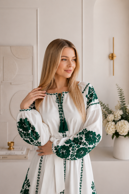 Сукня біла з зеленою вишивкою «Квіти» з поясом, костюмна тканина, 50 - изображение 2
