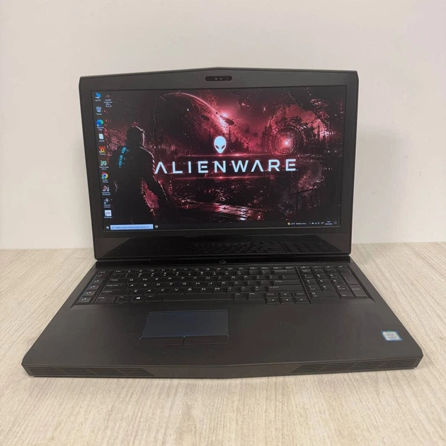 Игровой ноутбук Б-класс Dell Alienware 17 R4 / 17.3" (1920x1080) IPS / Intel Core i7-7700HQ (4 (8) ядер по 2.80 - 3.8 GHz) / 8 GB DDR4 / 256 GB SSD / nVidia GeForce GTX 1050 Ti, 2 GB GDDR5, 128-bit / WebCam б/у - Фото 2 Игровой ноутбук Б-класс Dell Alienware 17 R4 / 17.3" (1920x1080) IPS / Intel Core i7-7700HQ (4 (8) ядер по 2.80 - 3.8 GHz) / 8 GB DDR4 / 256 GB SSD / nVidia GeForce GTX 1050 Ti, 2 GB GDDR5, 128-bit / WebCam б/у - изображение 2