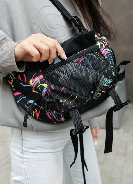 Большая женская текстильная сумка-бананка Sambag DynamicDart водонепроницаемая на 9 отделений с абстрактным принтом - изображение 6