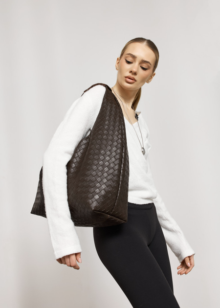 Большая повседневная женская плетеная сумка-шопер Sambag HOBO WEAVE L коричневая - изображение 5