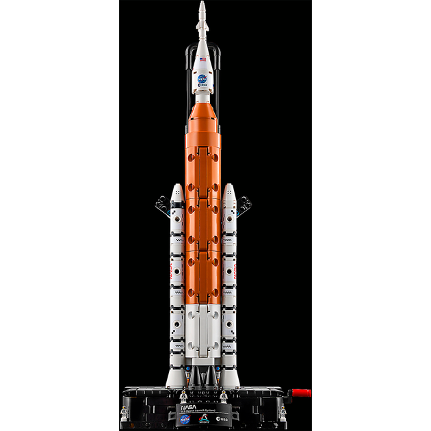 Конструктор LEGO Technic Ракета с системой космического запуска NASA Artemis 632 детали (42221) - изображение 4