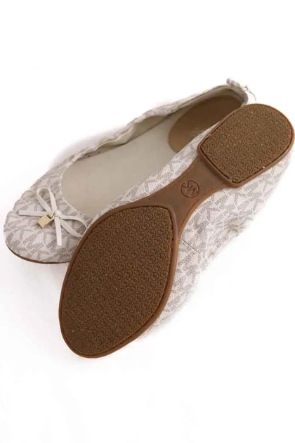 Балетки жіночі Michael Kors Ballet Juliett Flat туфлі кремові Розмір 36 - 23 см - Фото 4 Балетки жіночі Michael Kors Ballet Juliett Flat туфлі кремові Розмір 36 - 23 см - изображение 4