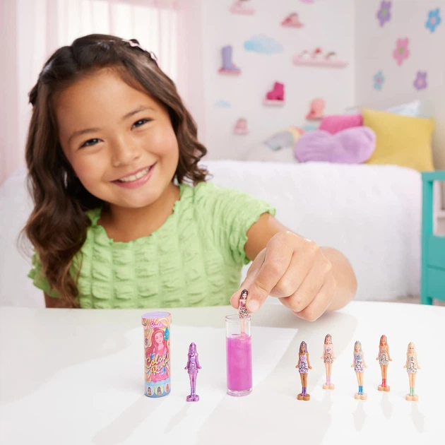 Мінілялька-сюрприз Barbie Mini BarbieLand Color Reveal Райдужні та стильні, JCR08 - Фото 2 Мінілялька-сюрприз Barbie Mini BarbieLand Color Reveal Райдужні та стильні, JCR08 - зображення 2