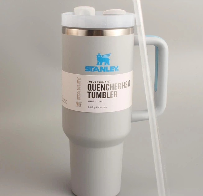 Термокружка Stanley Quencher H2.O FlowState™ Tumbler з трубочкою і ручкою 1.18 л Сіра - Фото 2 Термокружка Stanley Quencher H2.O FlowState™ Tumbler з трубочкою і ручкою 1.18 л Сіра - изображение 2